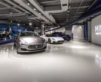 desain showroom mobil