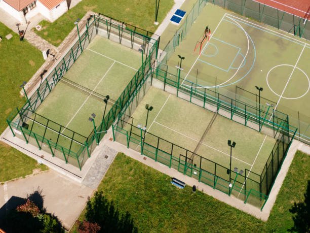 kontraktor lapangan padel
