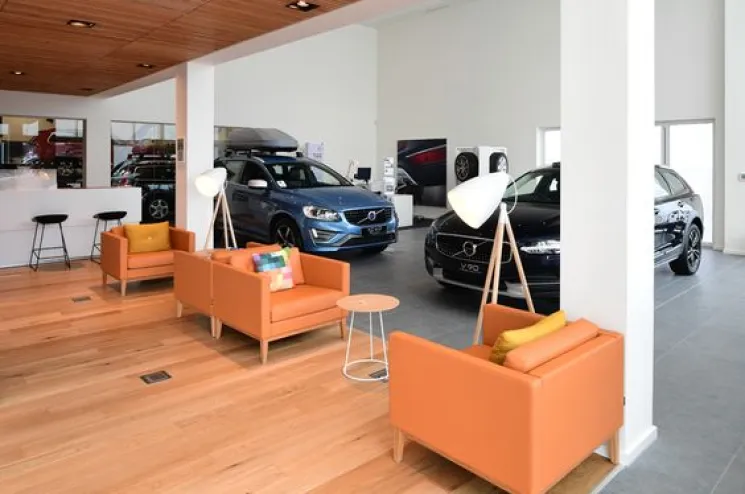 Pembangunan Showroom Mobil