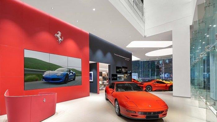 renovasi showroom mobil