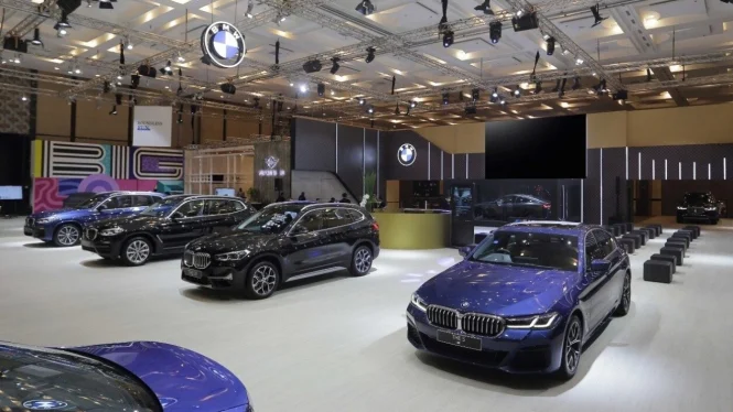 Renovasi Showroom Mobil