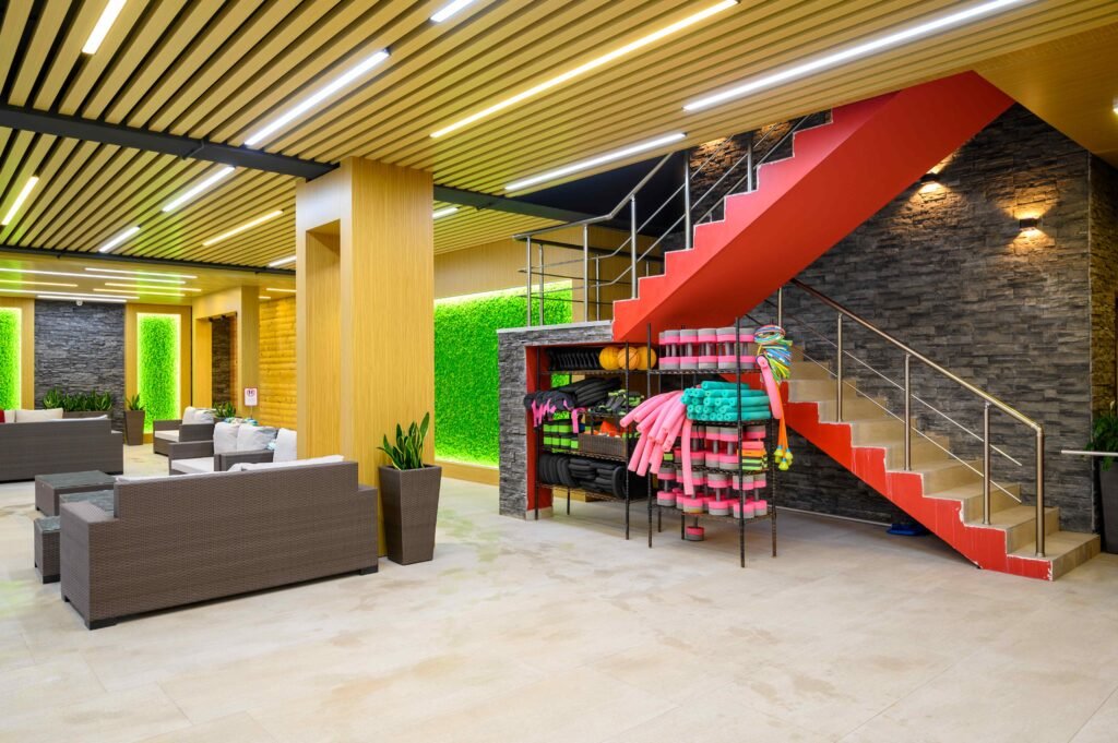 kontraktor fit out mall