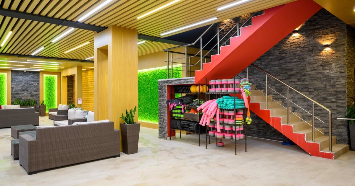 kontraktor fit out mall